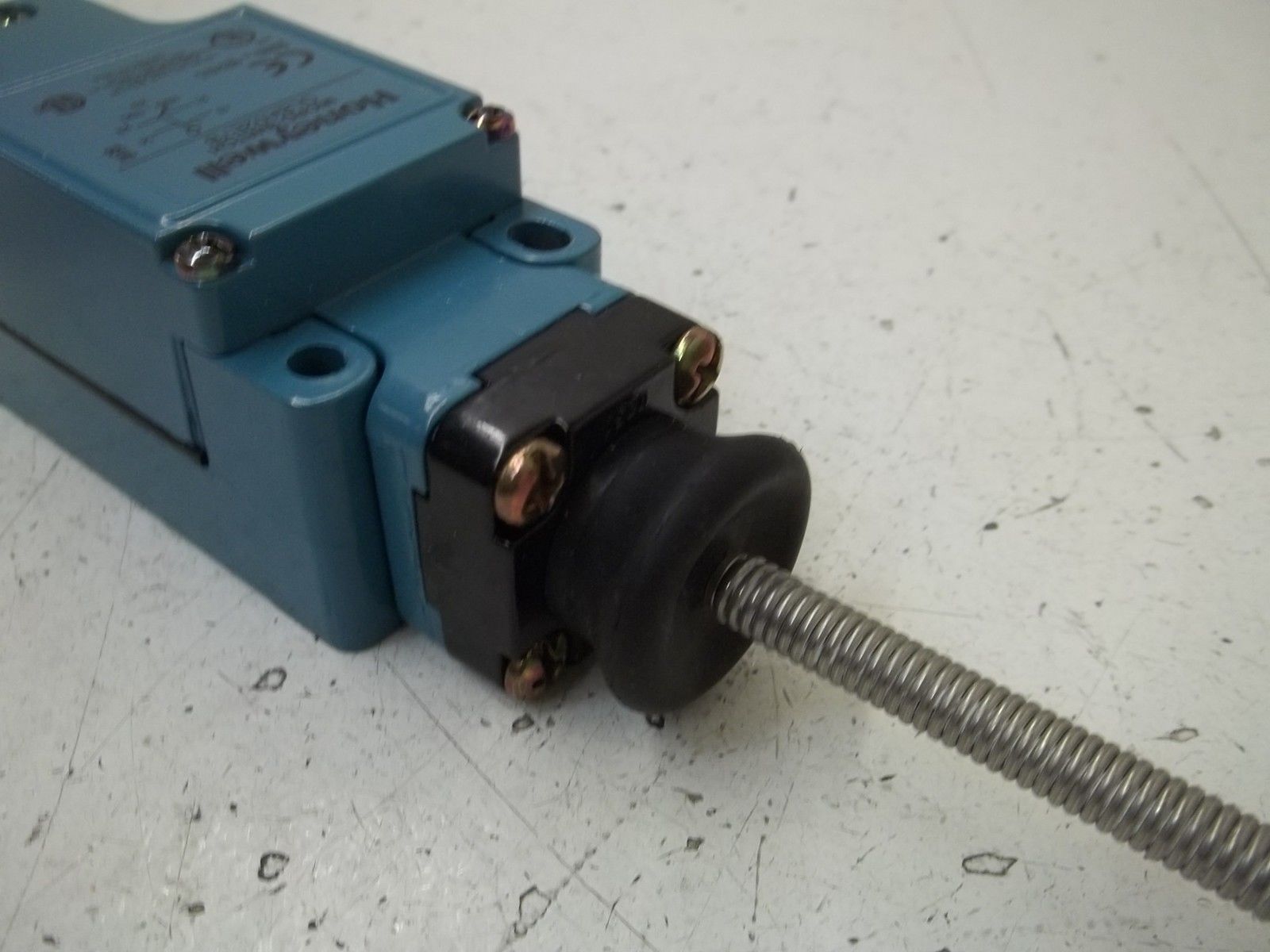 HONEYWELL GLBA02E7B LIMIT SWITCH NSMP