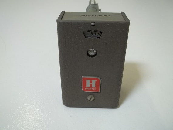 HONEYWELL LA419A109X0A2 AIRSTAT RANGE 50 TO 350F *USED*