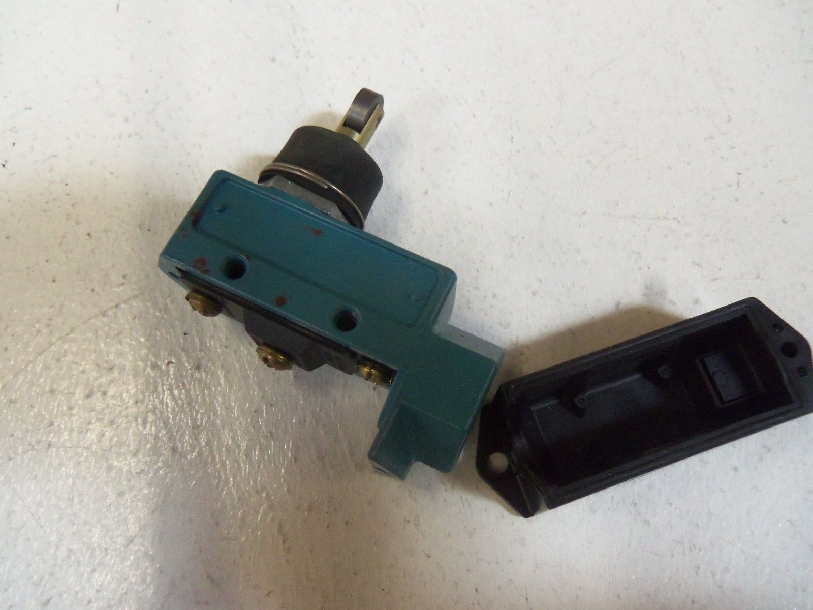 HONEYWELL BZE6-2RN81 AS IS