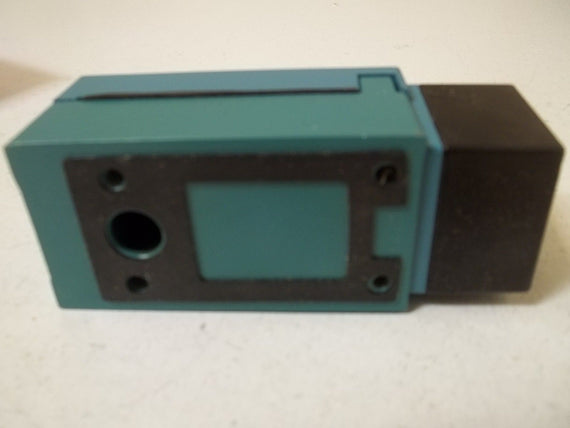 HONEYWELL LSYAB2F HEAVY DUTY LIMIT SWITCH *NEW IN BOX*