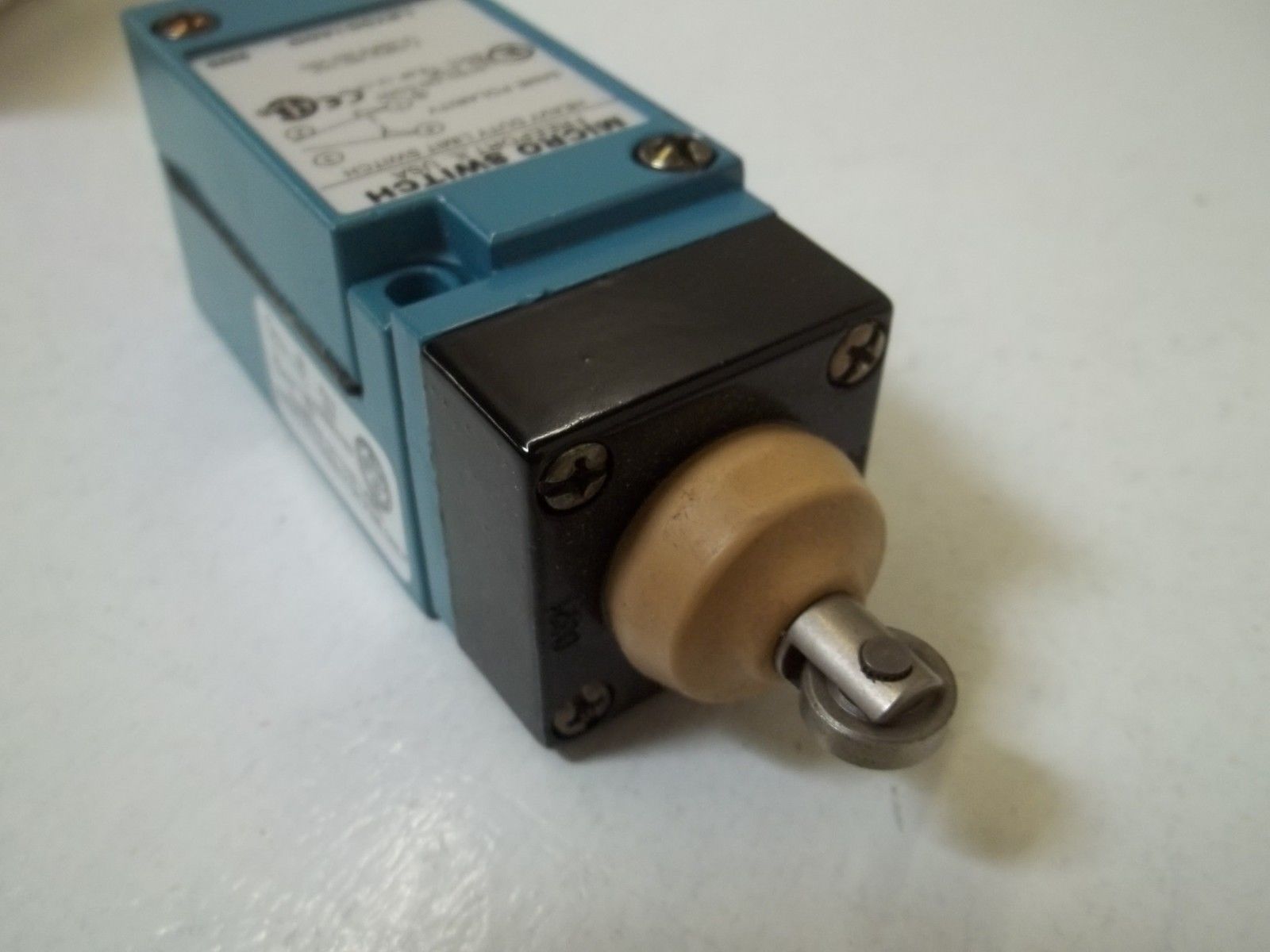 HONEYWELL LSYDC1ADD 250VAC 4A NSMP