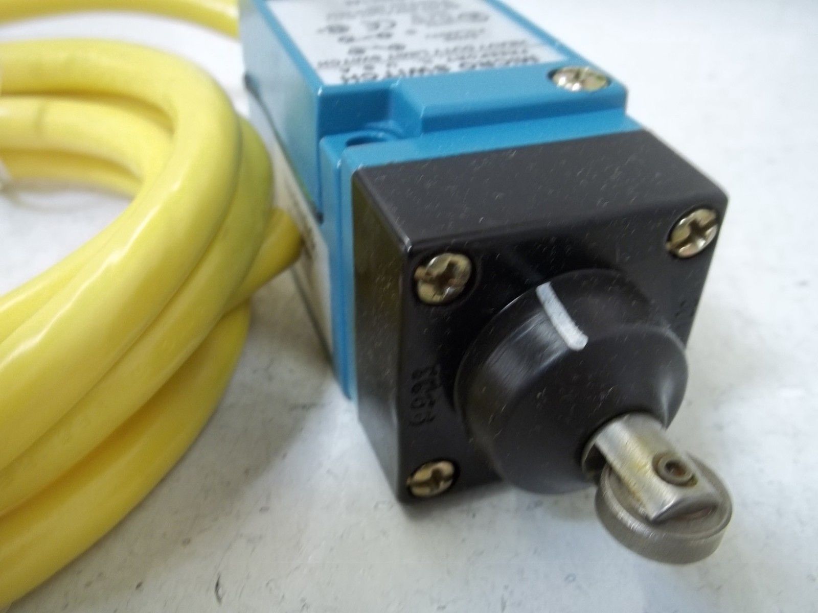 HONEYWELL LSYDC1AE HEAVY DUTY LIMIT SWITCH NSMP