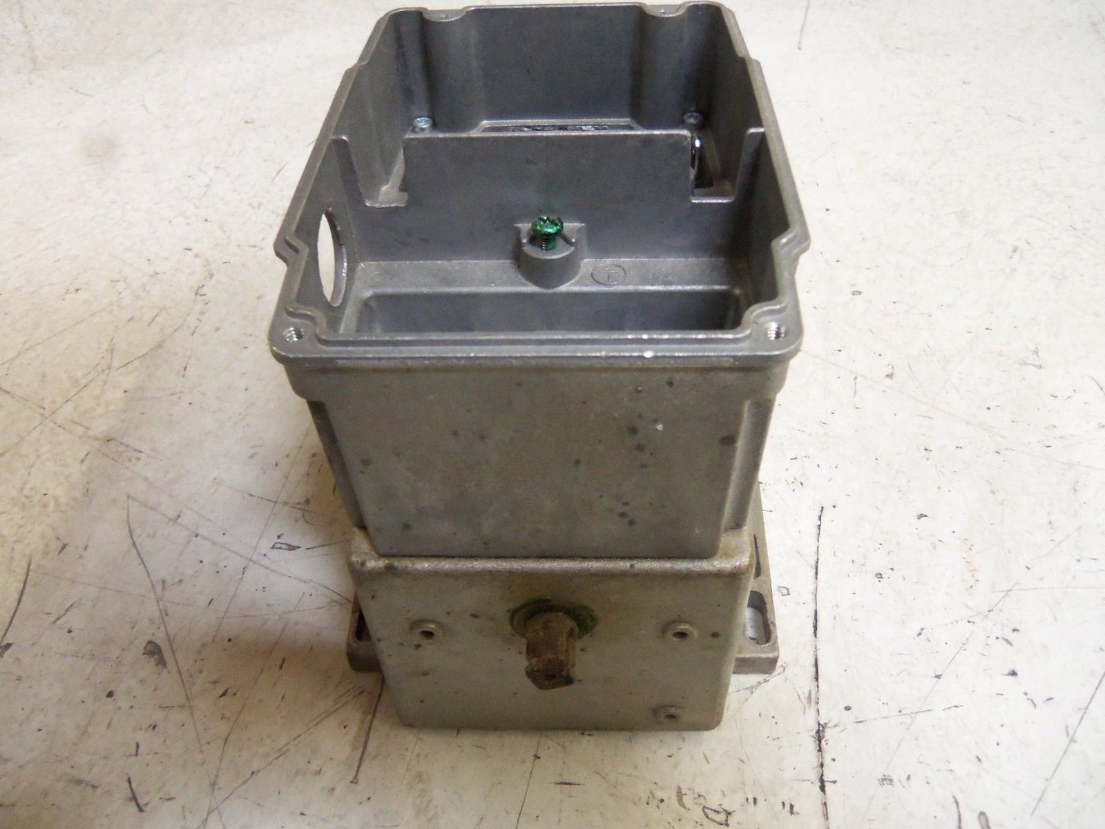 HONEYWELL M6184D1001 MOTOR (AS PICTURED) UNMP