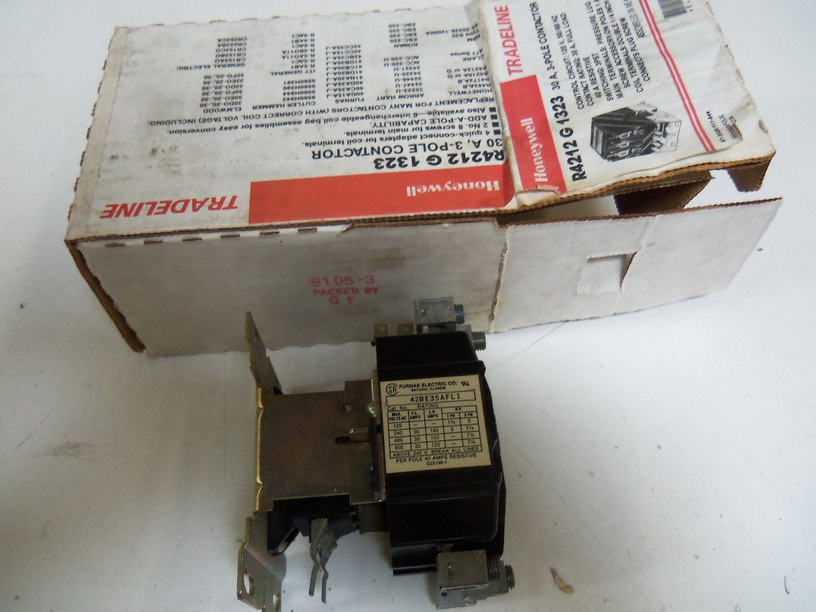 HONEYWELL R4212 G 1323 3-POLE CONTACTOR  UNMP