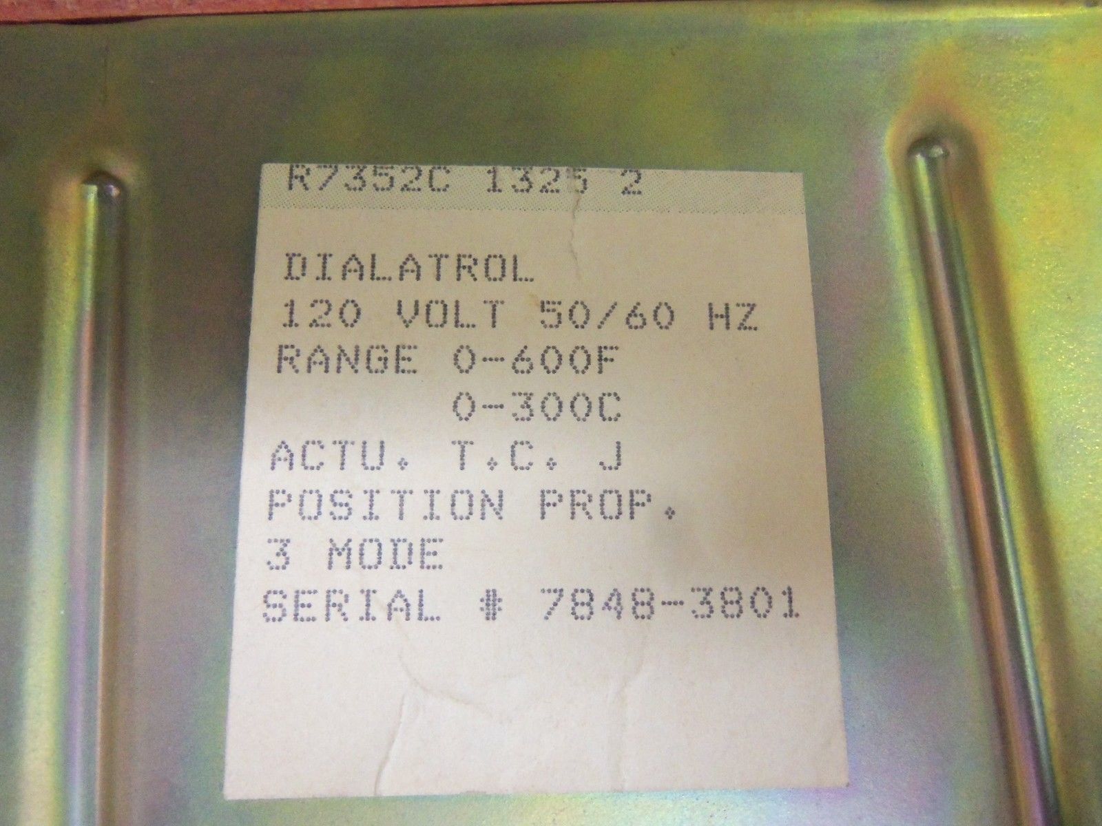 HONEYWELL R7352C1325 TEMPERATURE CONTROL UNMP