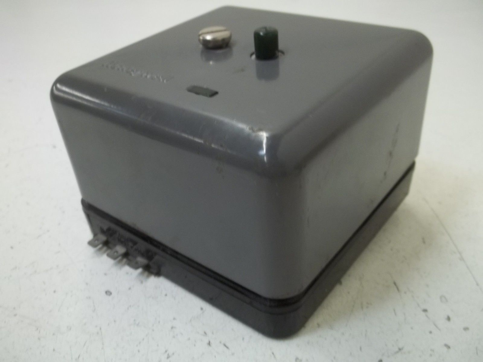 HONEYWELL RA795D 1002 PROTECTOR RELAY UNMP
