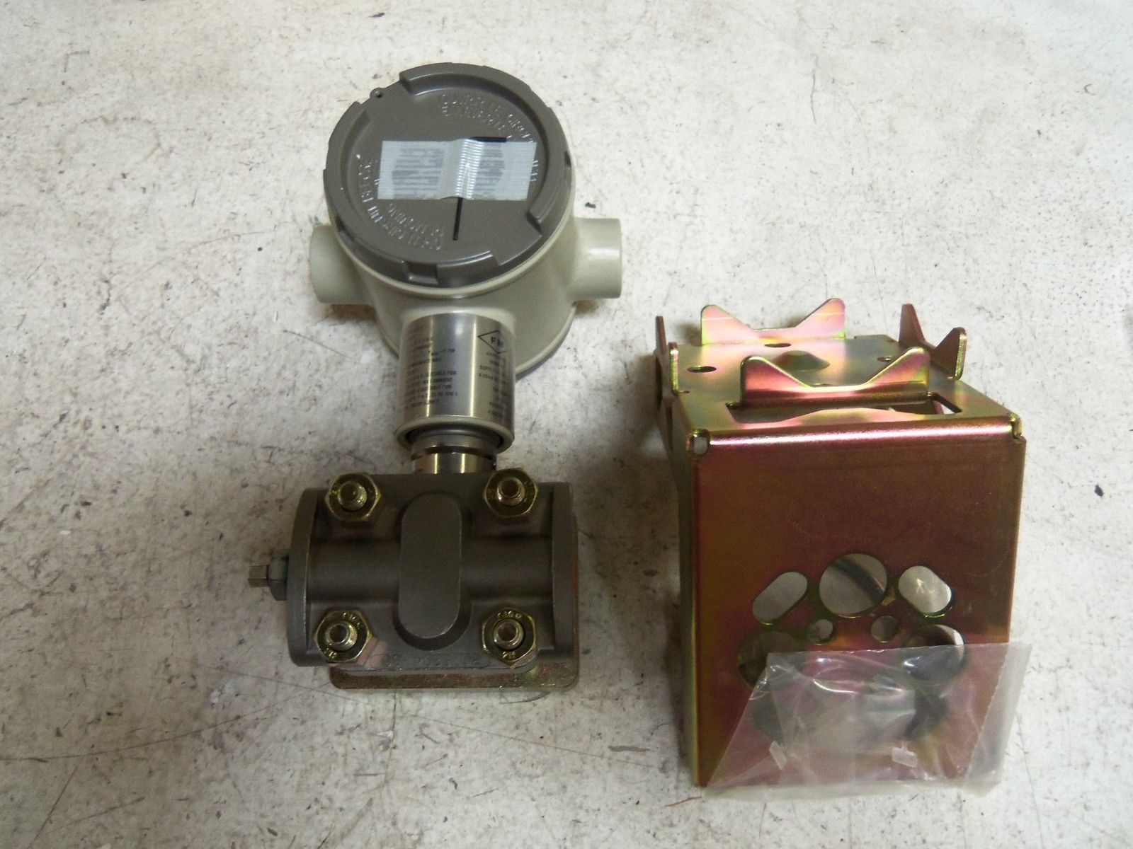 HONEYWELL STG944-E1G-00000.1C.MB.S1-B67P TRANSMITTER NSMP