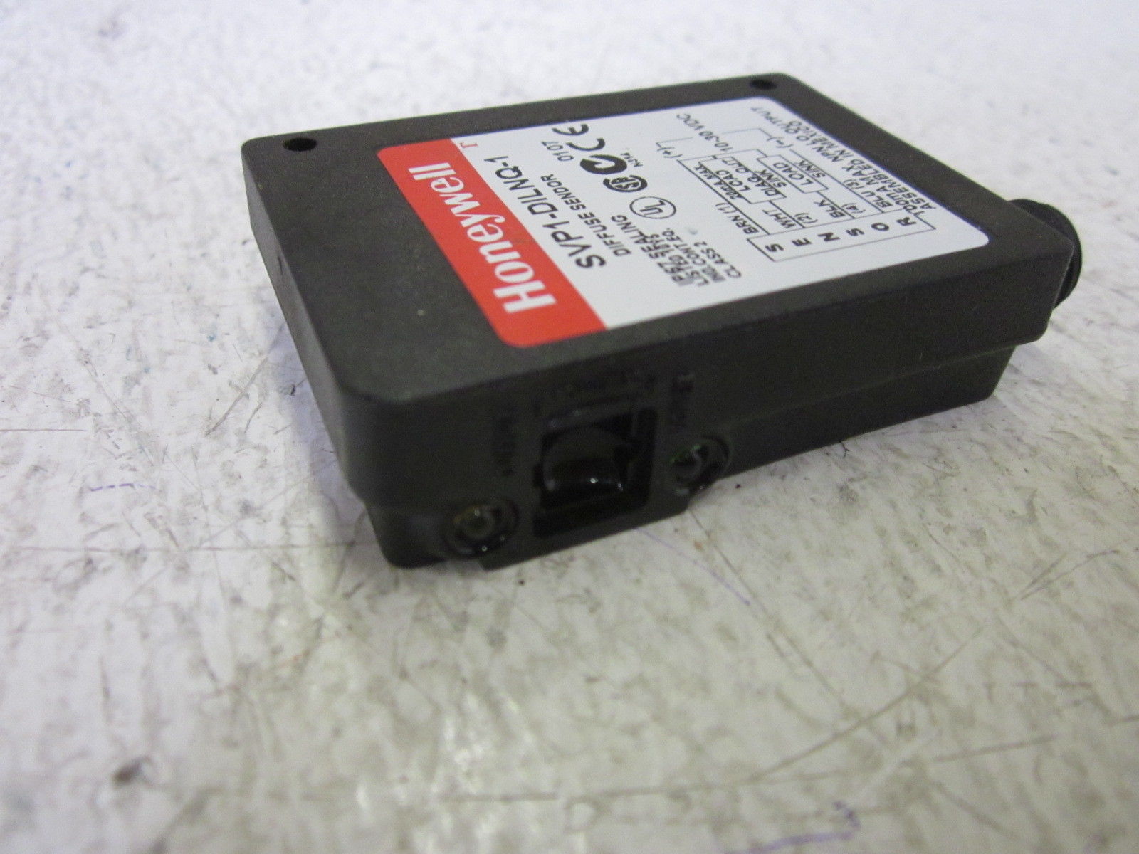 HONEYWELL SVP1-D1LNQ-1 DIFFUSE SENSOR UNMP