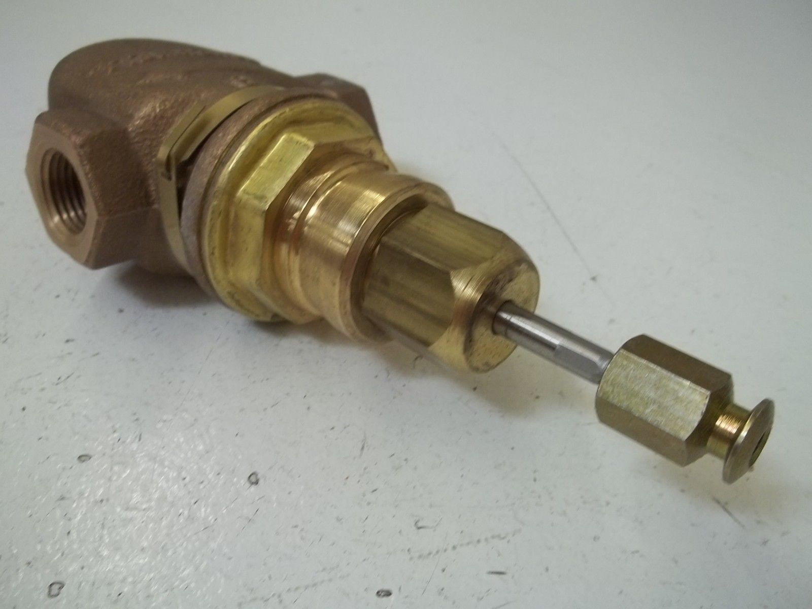 HONEYWELL V5011G1012 2WAY SINGLE STEAM VALVE 1/2" NSMP