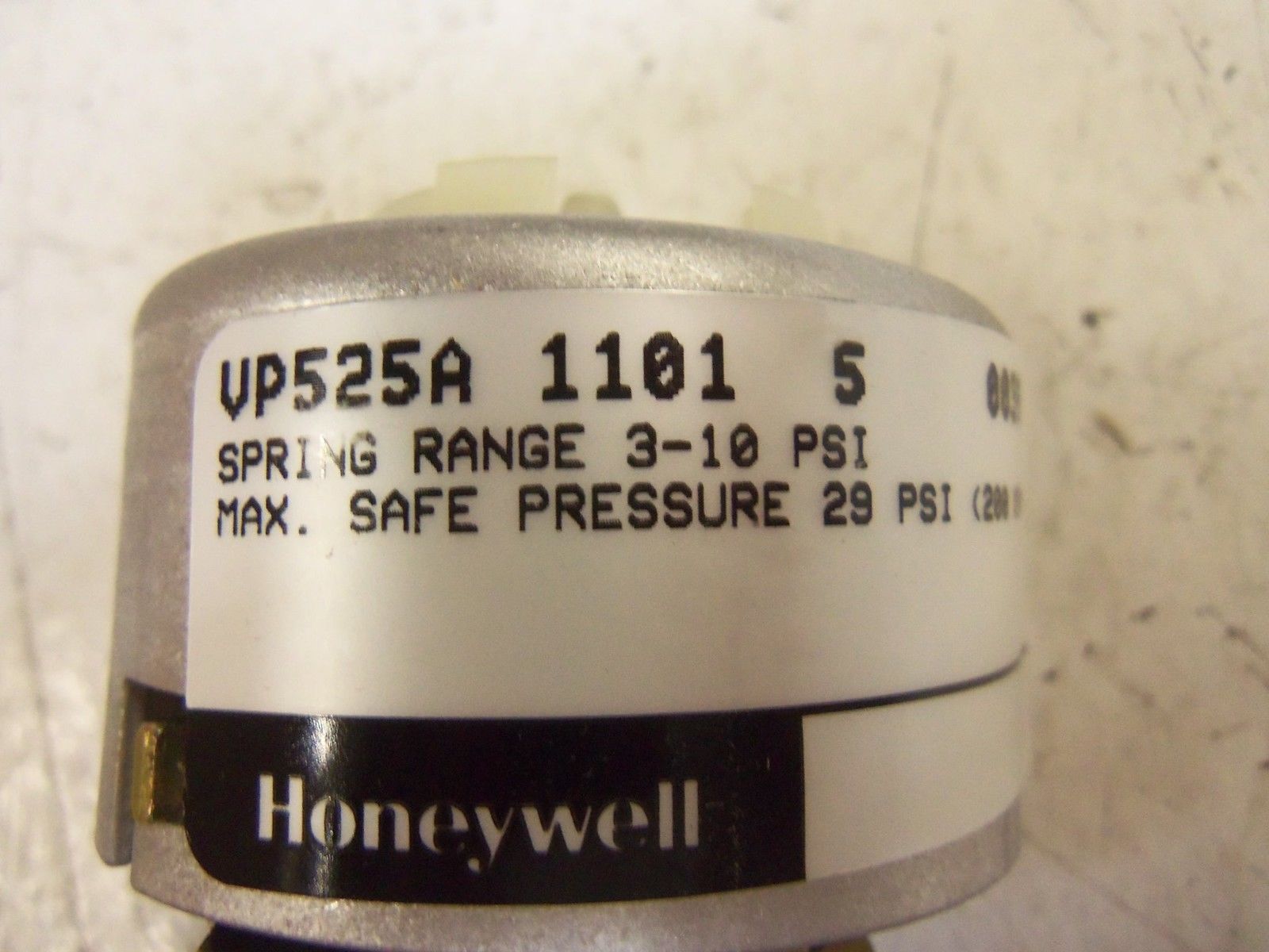 HONEYWELL VP525A11015 RADIATOR VALVE NSMP