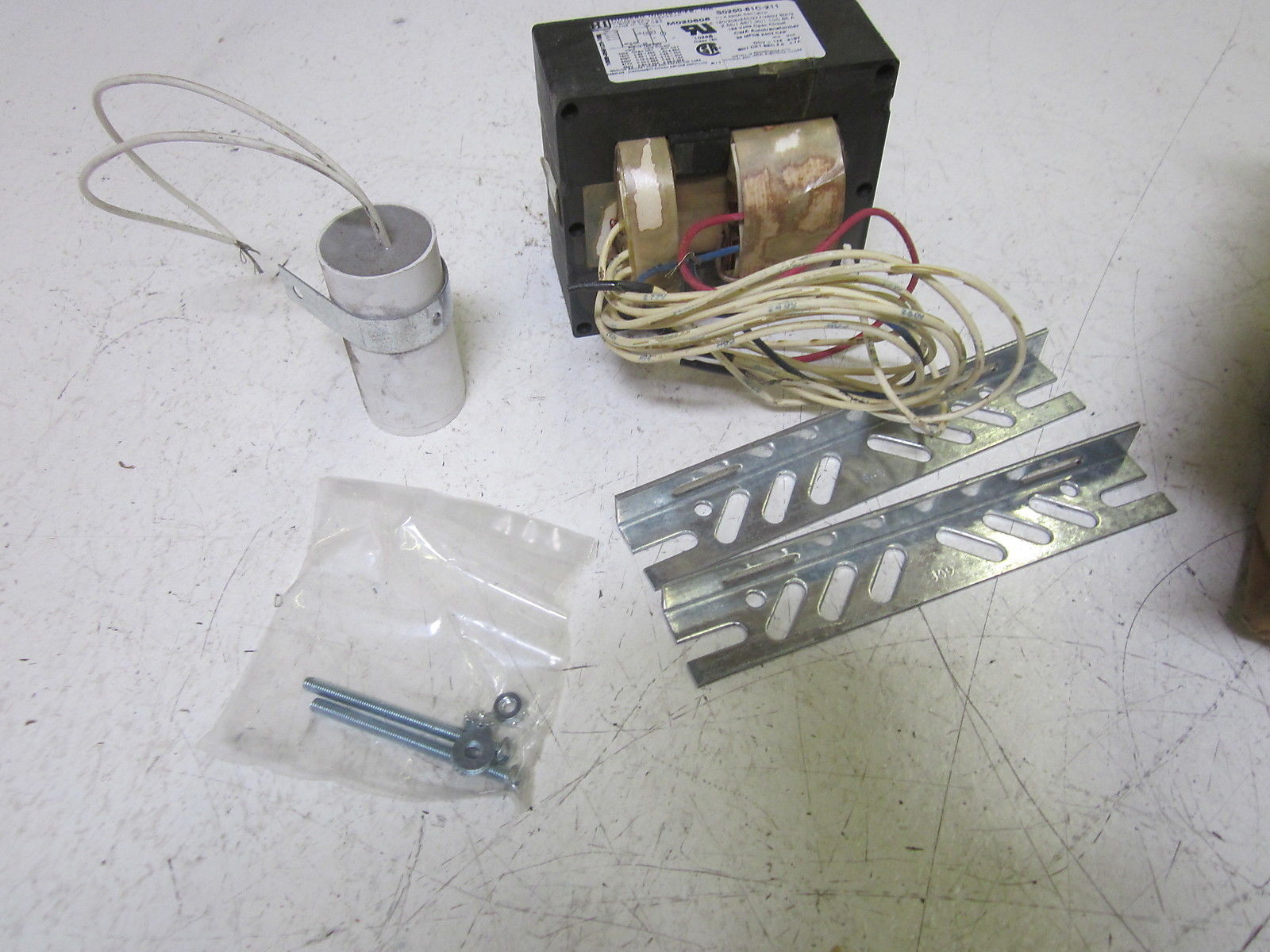 HOWARD S0250-81C-211-1K  NSMP