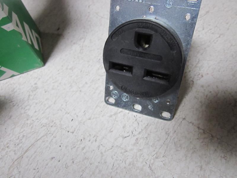 HUBBELL / BRYANT 9630FR 250V FLUSH RECEPTACLE  NSMP