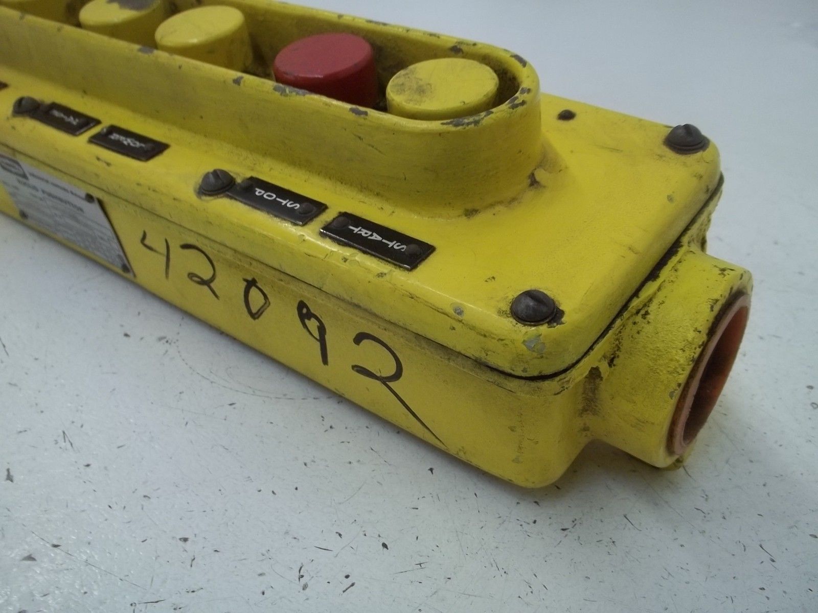 HUBBELL WP-M11RR EUCLID PUSHBUTTON UNMP