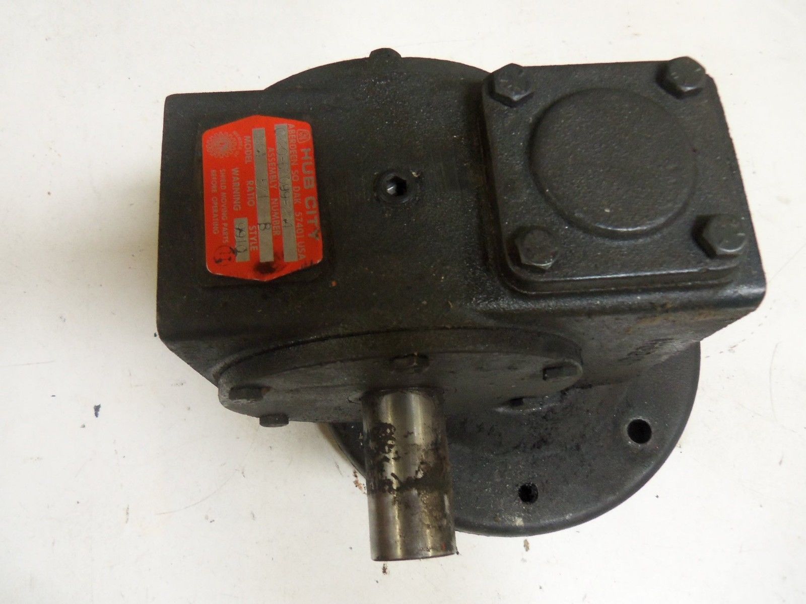 HUB CITY MODEL 264 GEAR REDUCER 0220-62099-204 RATIO: 5/1 *USED*