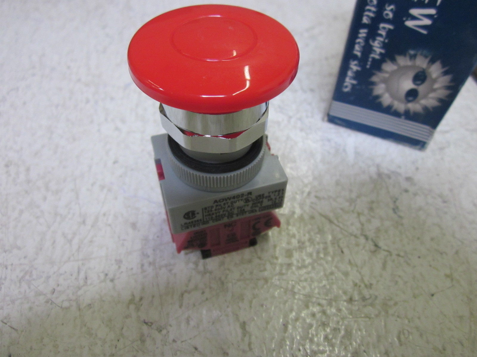 IDEC AOW402-R PUSH BUTTON SWITCH  NSMP