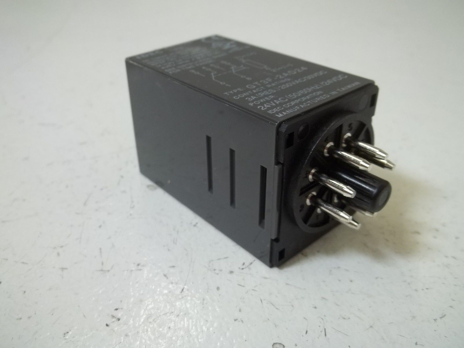 IDEC GT3F-2AD24 ELECTRONIC TIMER 24VAC/DC  NSMP