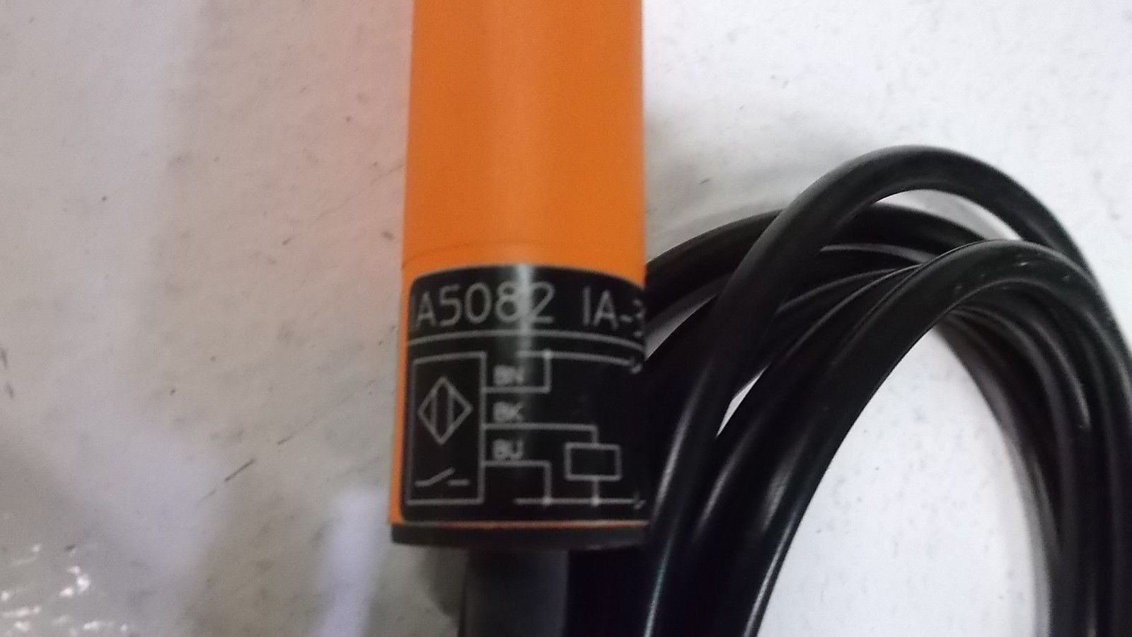 IFM EFECTOR IA5082 INDUCTIVE PROXIMITY SENSOR UNMP