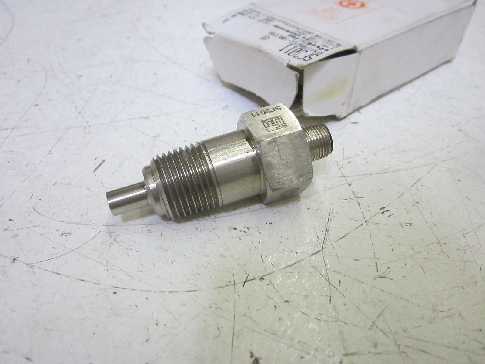 IFM EFECTOR SF3011 FLOW SENSOR  NSMP