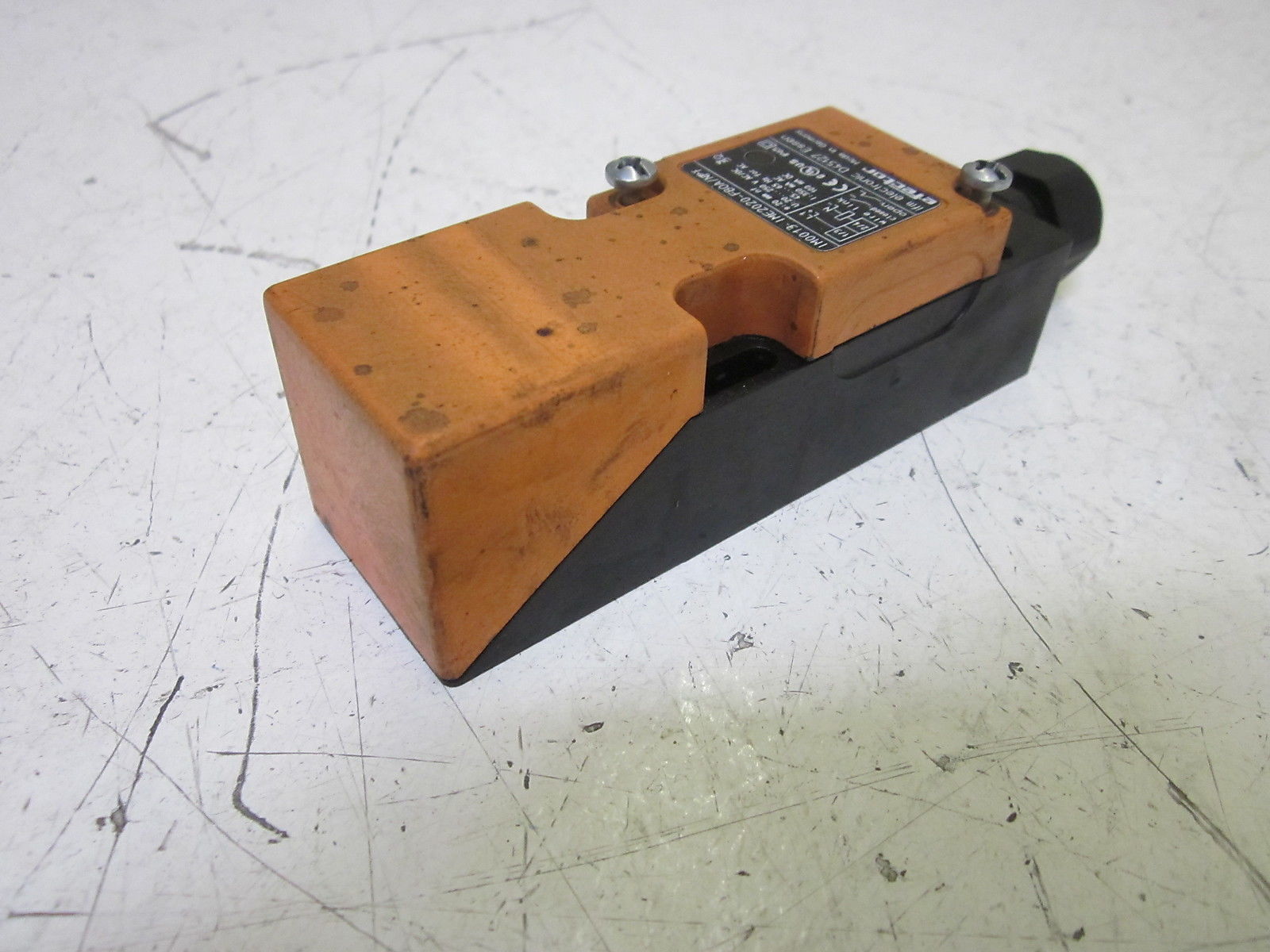 IFM EFECTOR IM0013 PROXIMTY SWITCH  UNMP