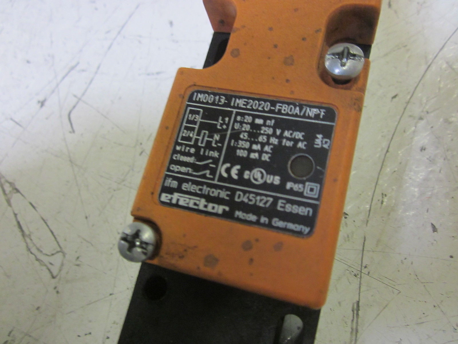 IFM EFECTOR IM0013 PROXIMTY SWITCH  UNMP