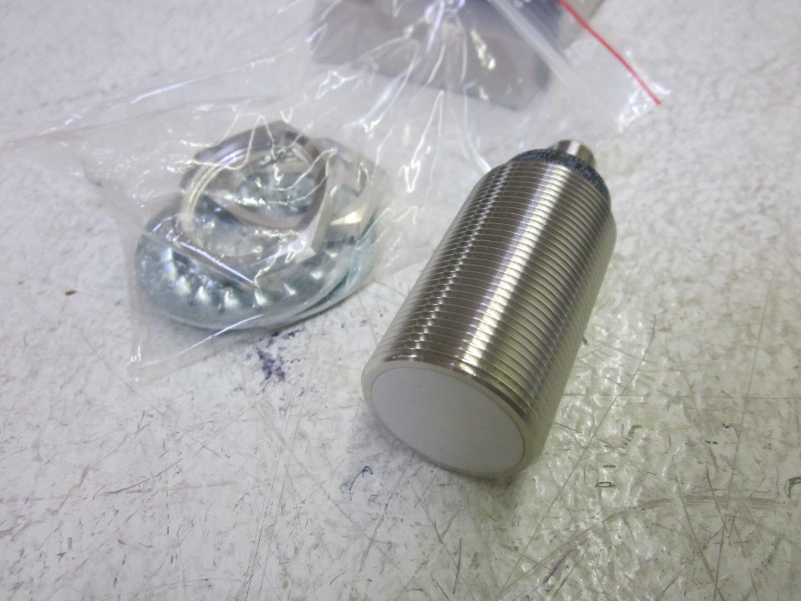 IFM ELECTRONICS 11G742 INDUCTIVER SENSOR NSMP