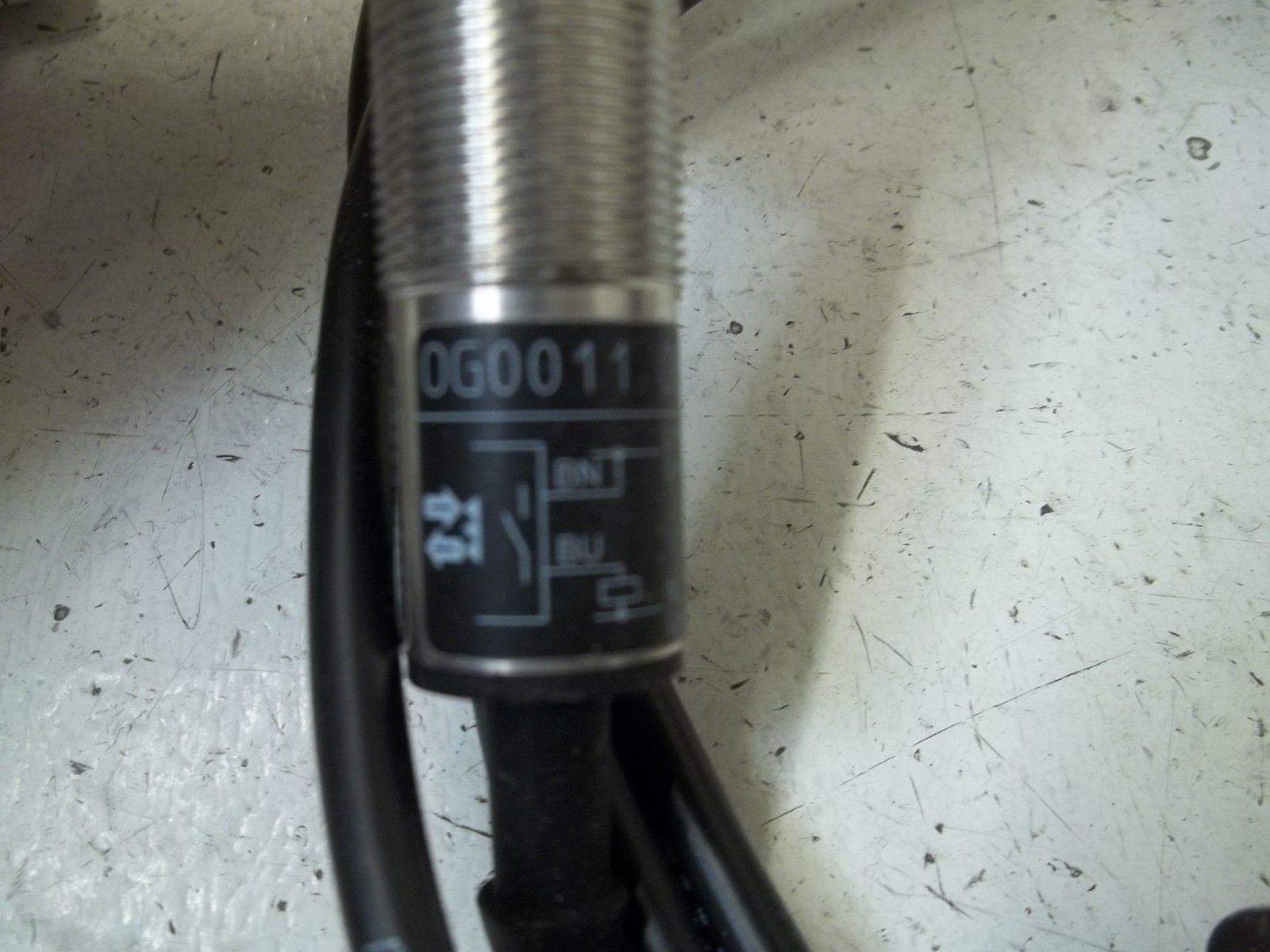 IFM OG0011 PHOTO ELECTRIC SENSOR UNMP