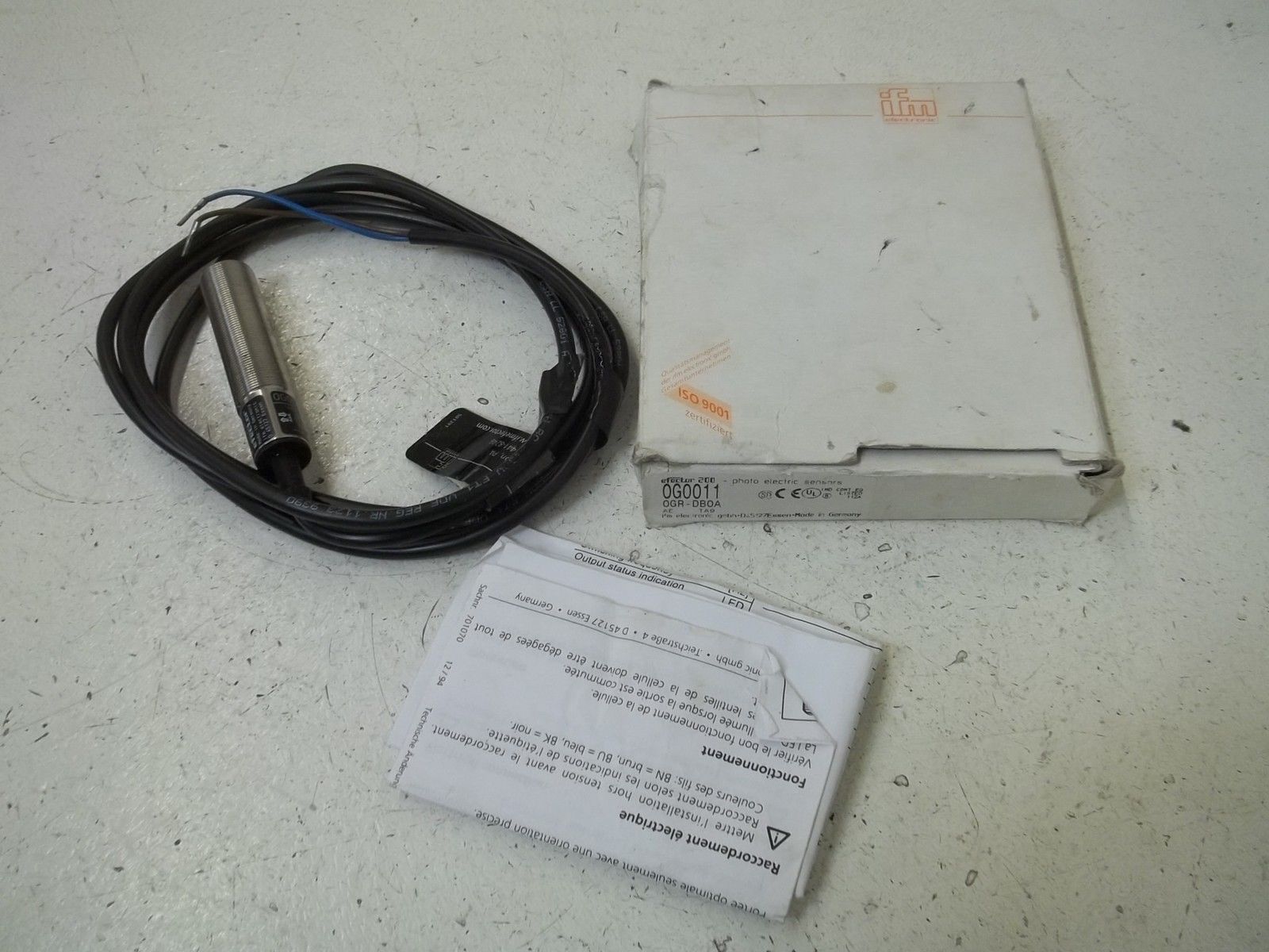 IFM OG0011 PHOTO ELECTRIC SENSOR UNMP