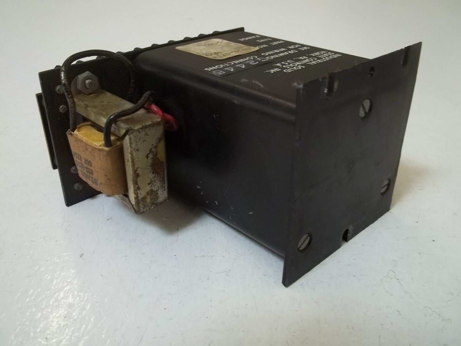ISSC 1013UL-1K1BSP29 SOILD STATE TIMER UNMP