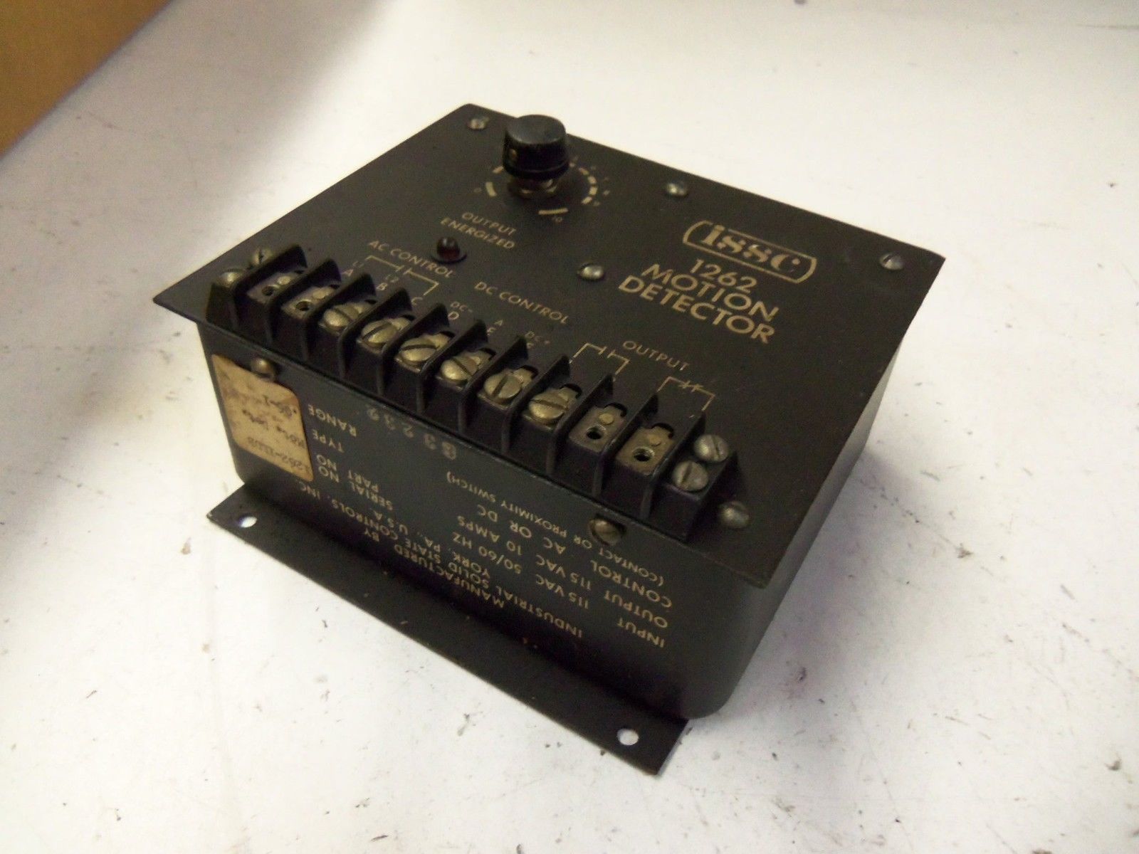 ISSC 1262-1-L-D-B MOTION DETECTOR *USED*