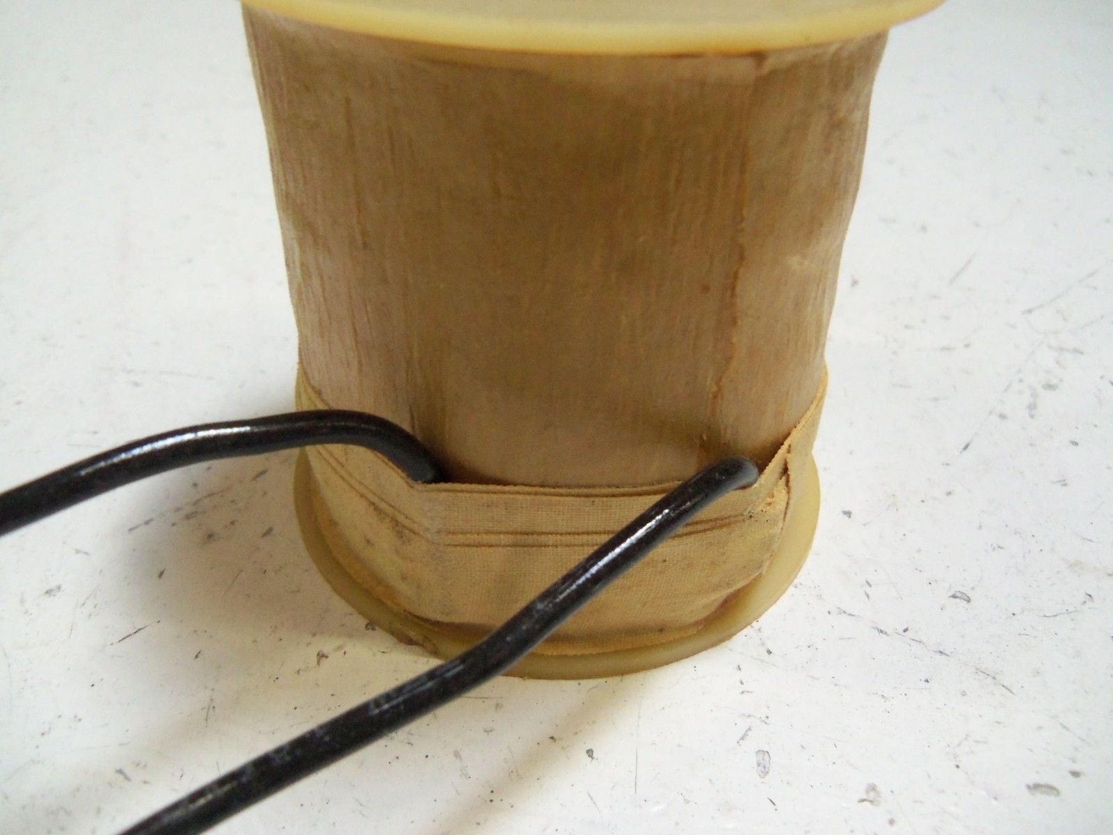 ITT C300A12060A18 VALVE COIL UNMP