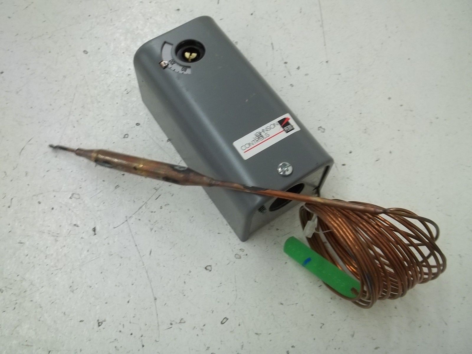 JOHNSON CONTROLS A19ACA-15C TEMPERATURE CONTROLUNMP
