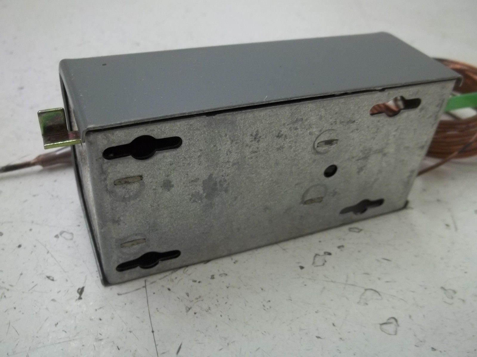 JOHNSON CONTROLS A19ACA-15C TEMPERATURE CONTROLUNMP