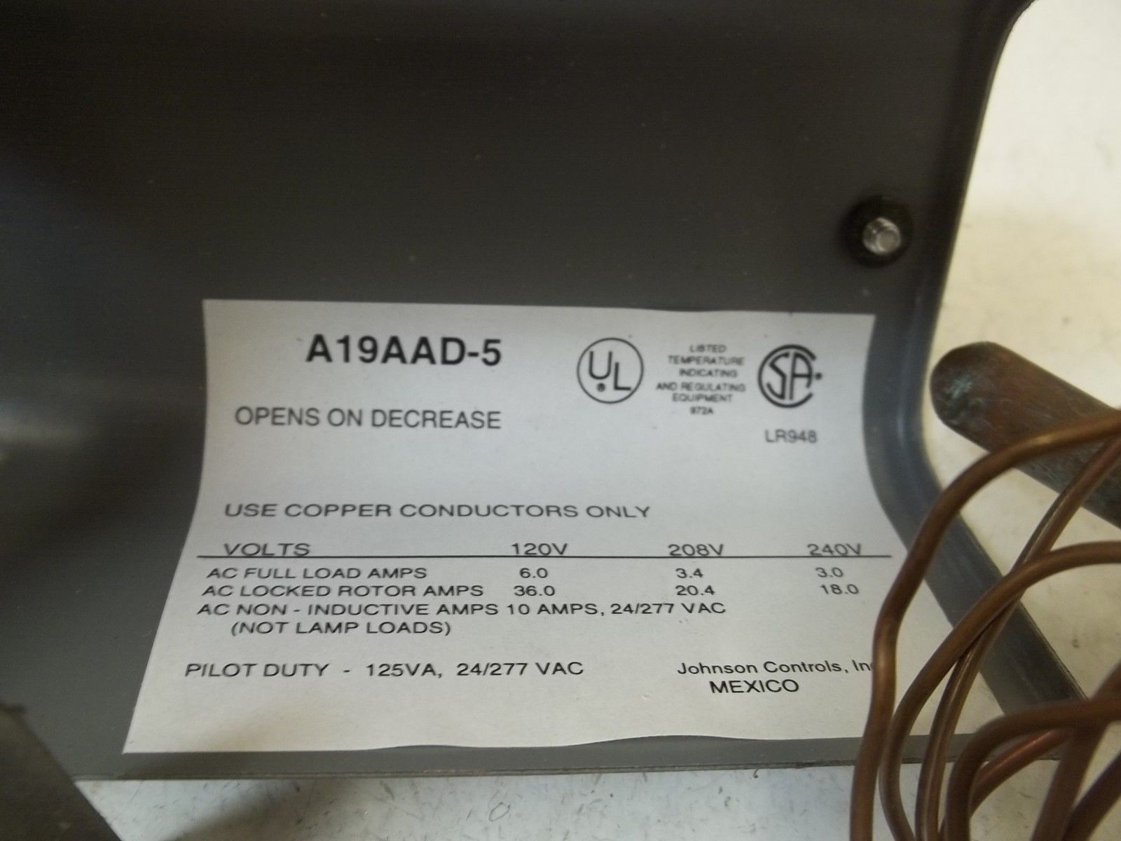 JOHNSON CONTROLS A19AAD-5 TEMPERATURE CONTROL UNMP