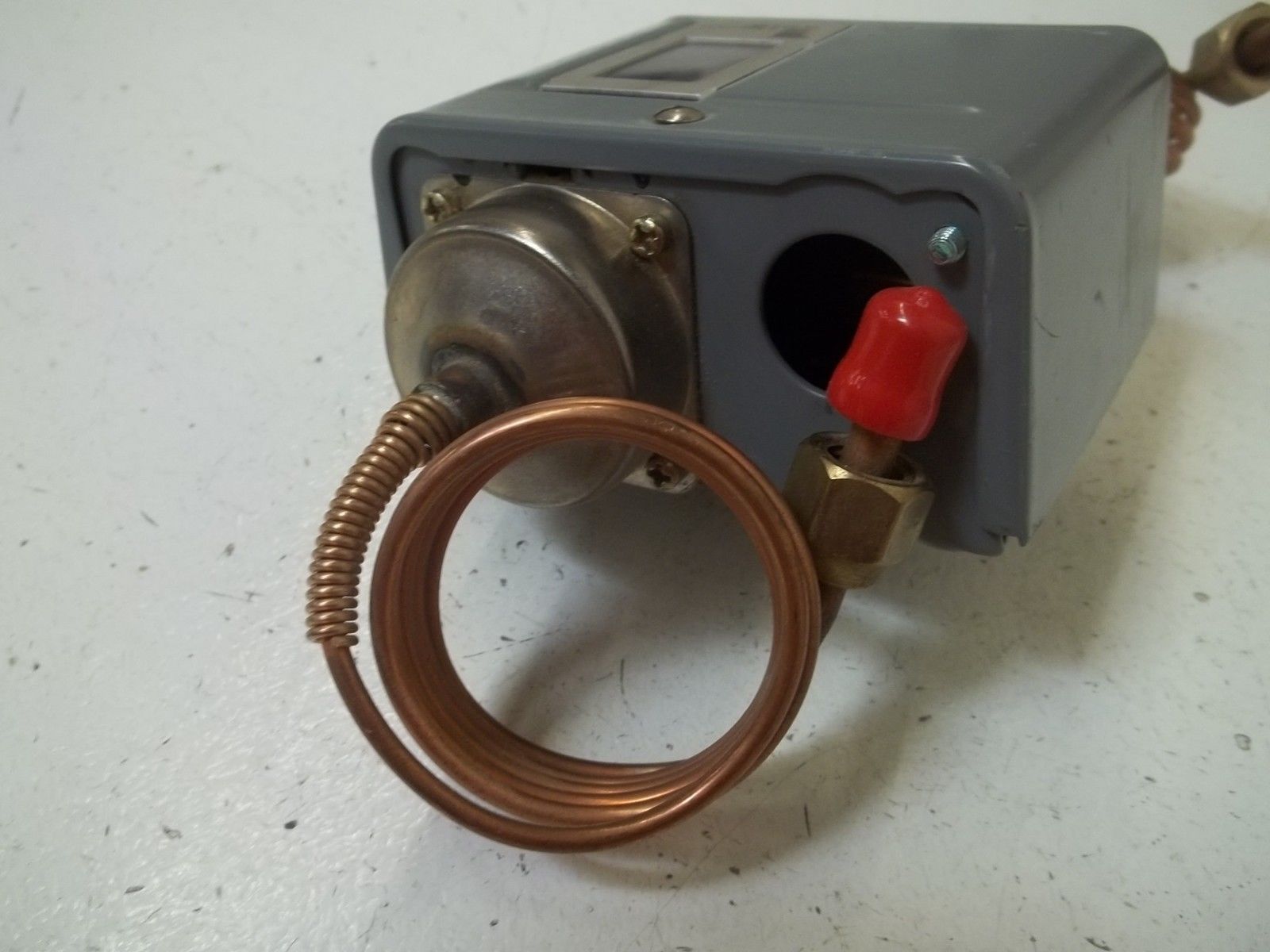 JOHNSON CONTROLS P74BA-1 DIFFERENTIAL PRESSURE CONTROL UNMP