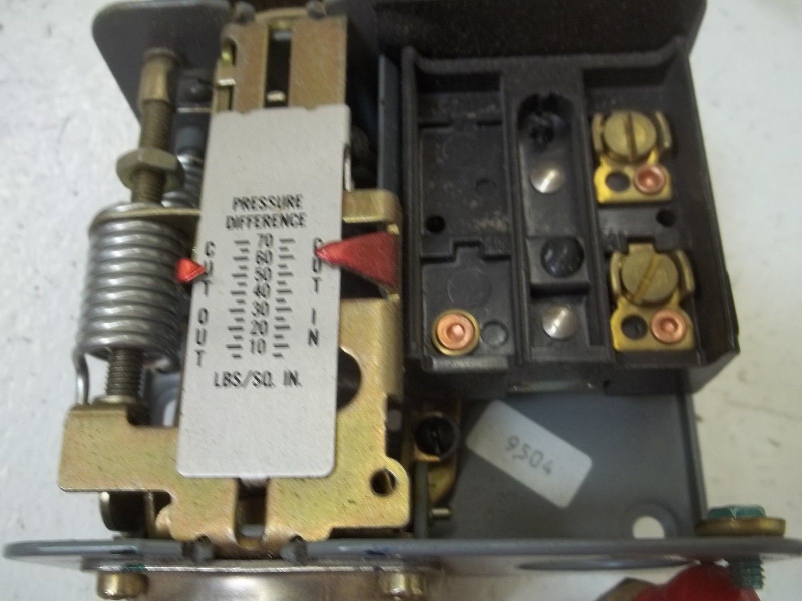 JOHNSON CONTROLS P74BA-1 DIFFERENTIAL PRESSURE CONTROL UNMP