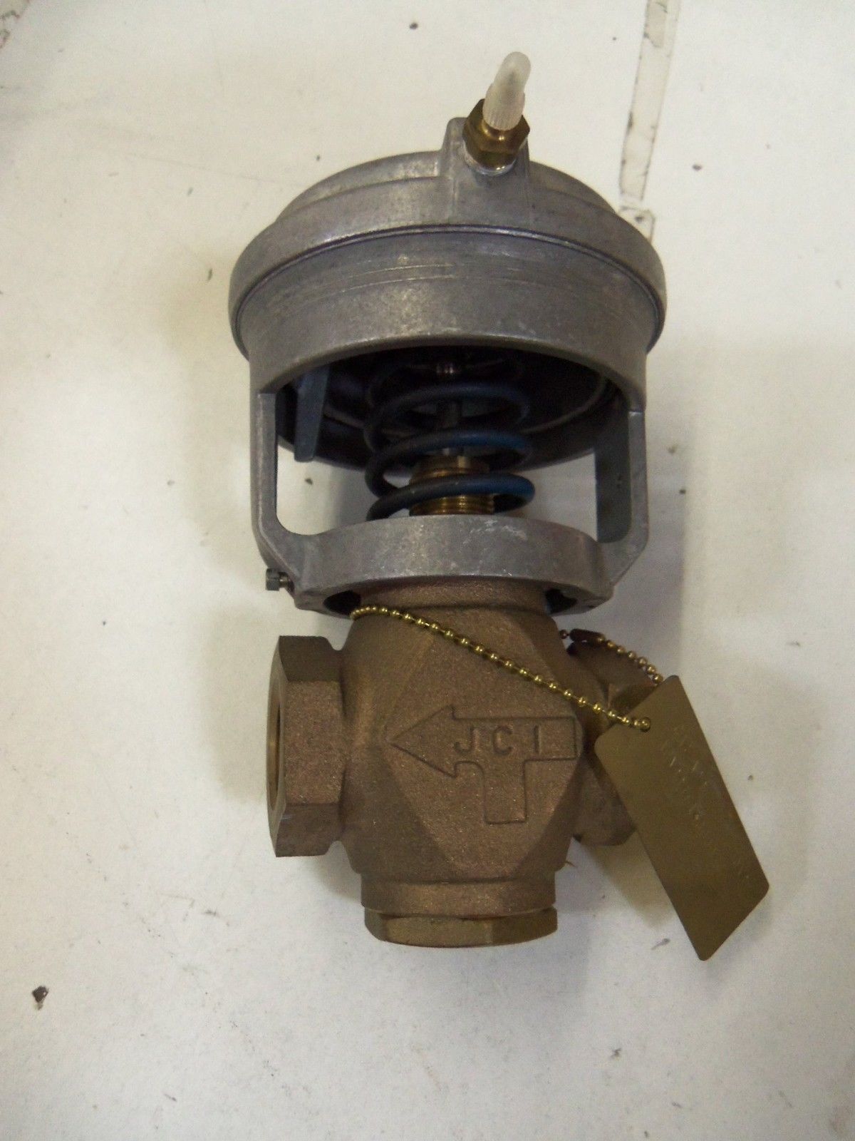 JOHNSON CONTROLS V-3000-8001 *USED*