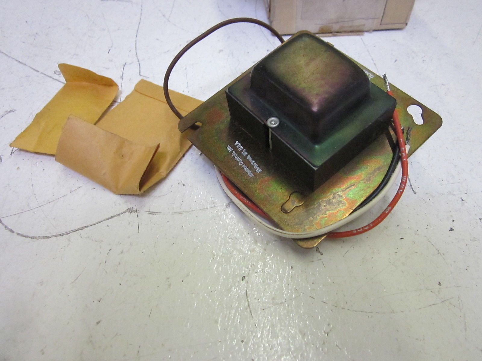 JOHNSON CONTROLS Y65AJ-1 CURRENT TRANSFORMER 120V  *NEW IN BOX*