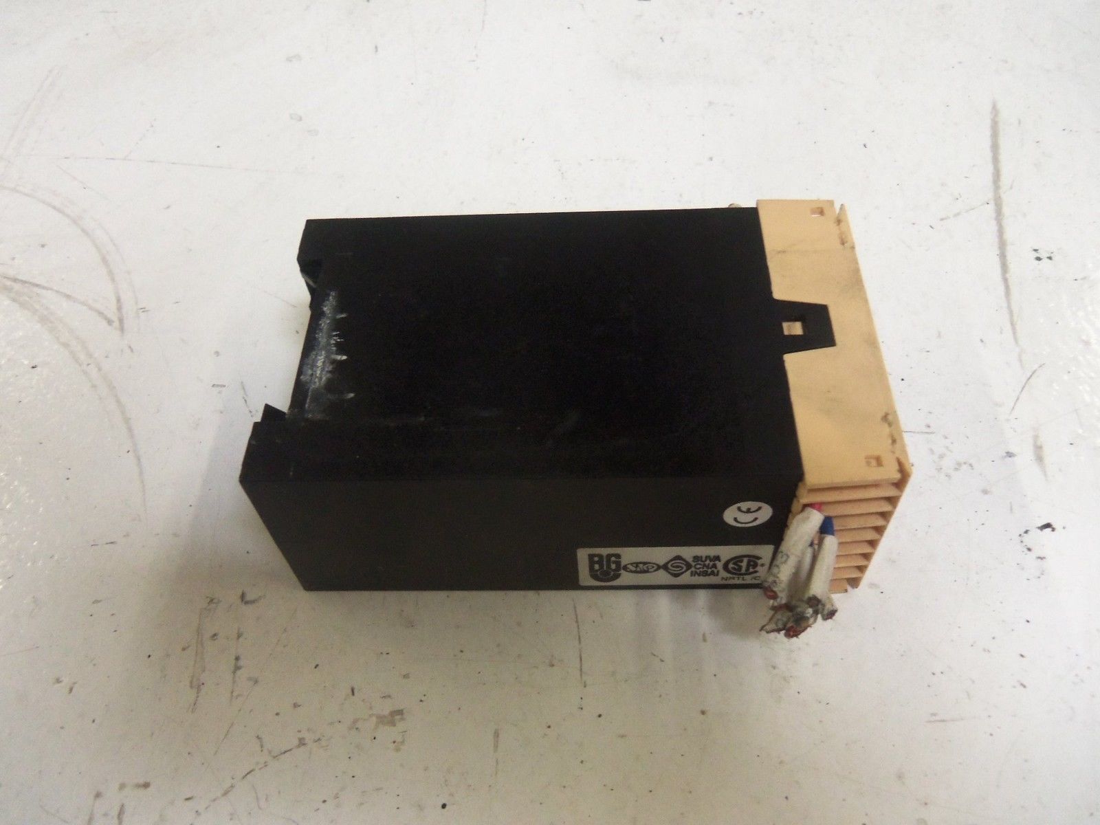 JOKAB SAFTEY JSBT4 SAFETY RELAY 115VAC *USED*