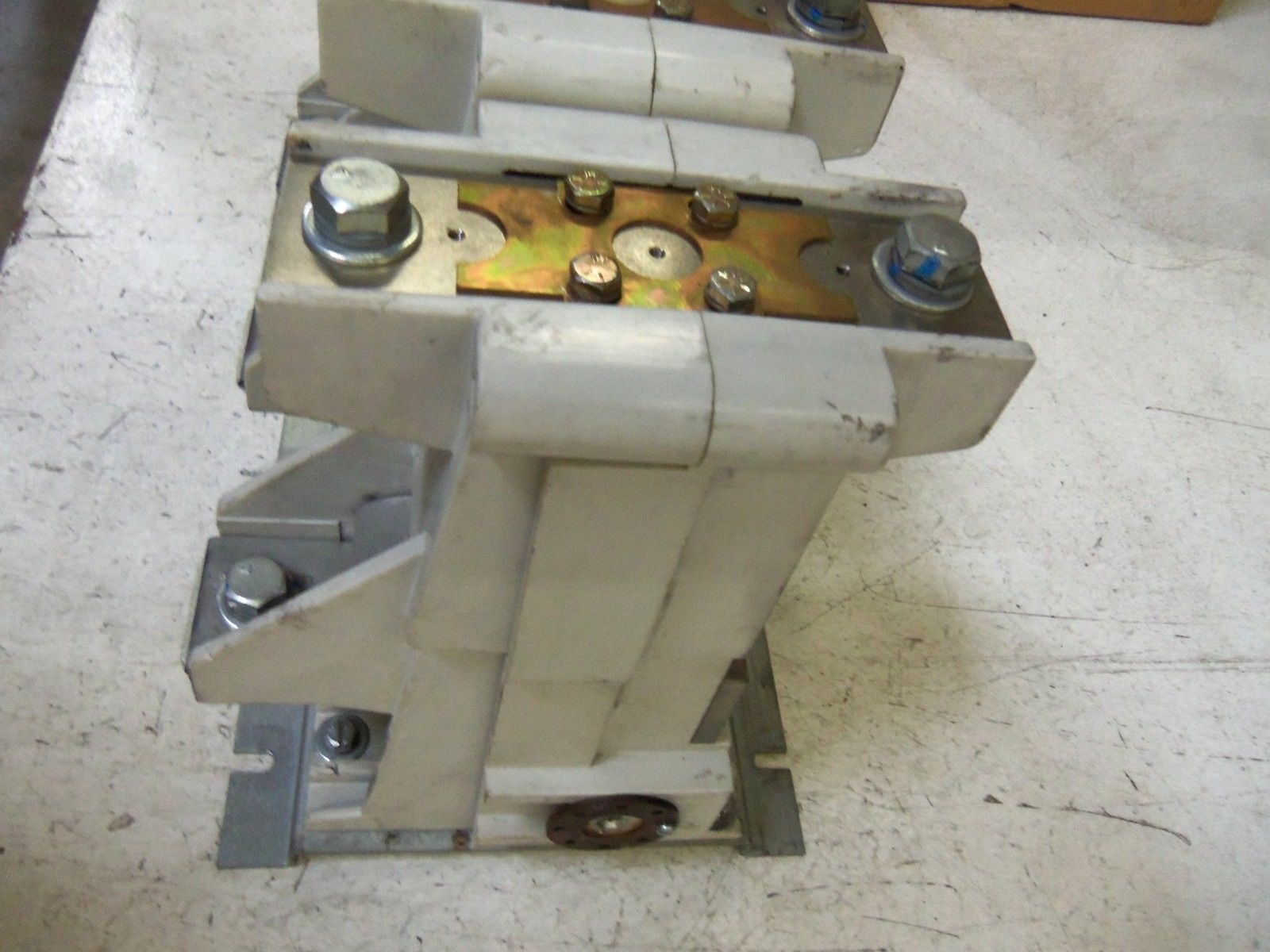 JOSLYN CLARK VC77U037A06-76 VACUUM CONTACTOR UNMP