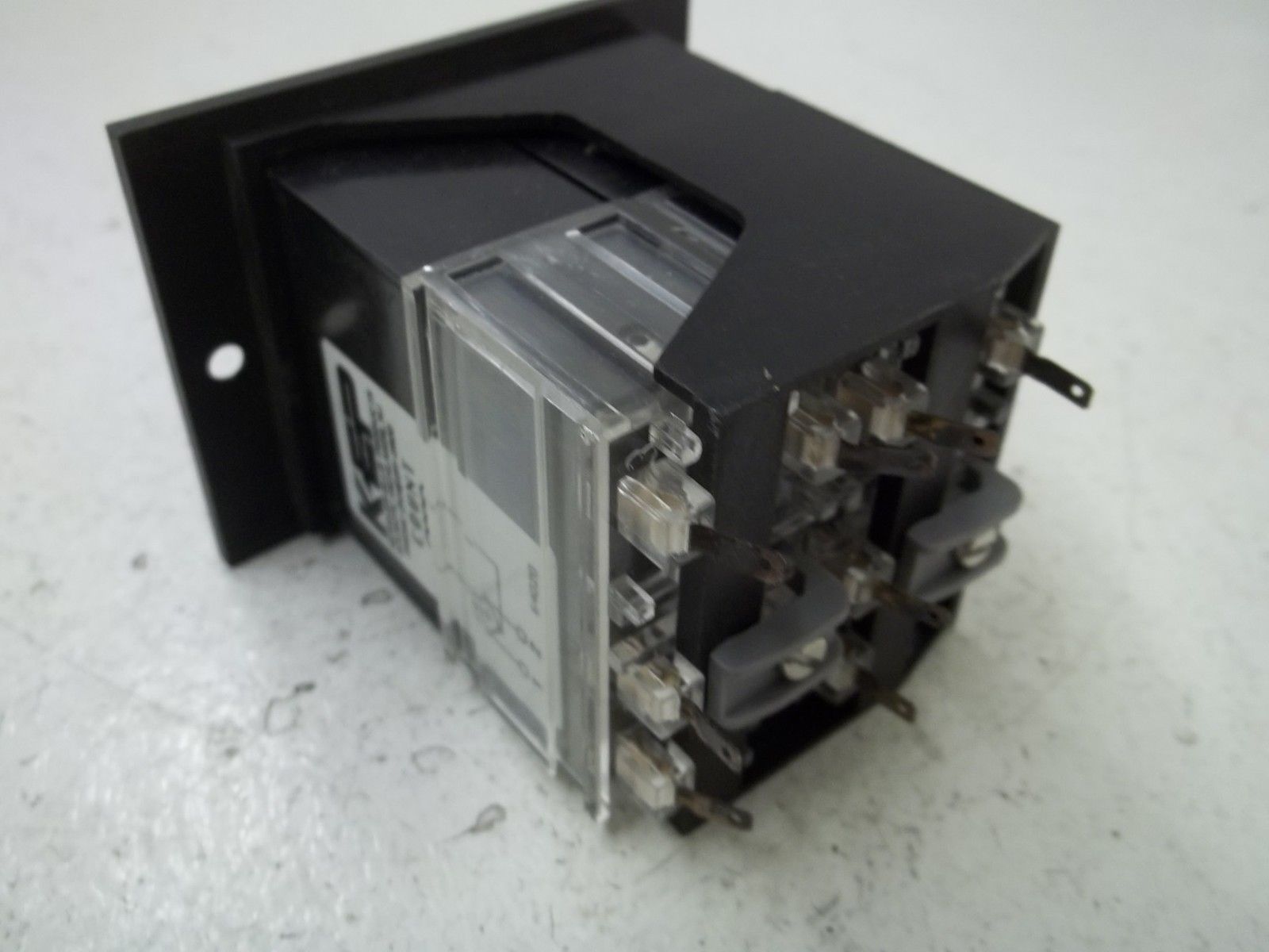 KEP F2M1601 COUNTER 110/VAC/18CPS UNMP