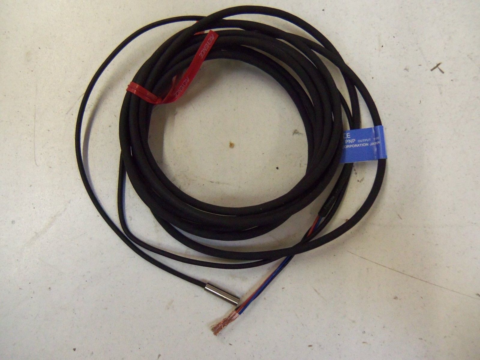 KEYENCE EM-038P PROXIMITY SWTCH *NEW IN BOX*