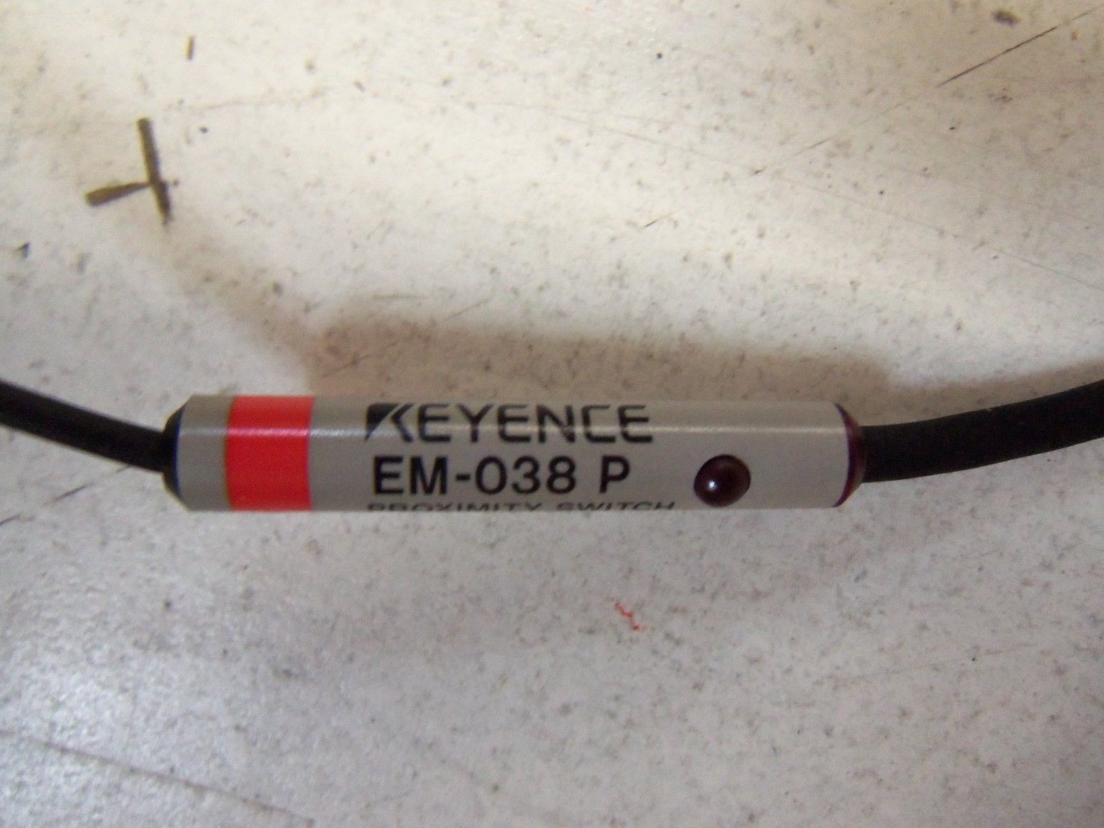 KEYENCE EM-038P PROXIMITY SWTCH *NEW IN BOX*