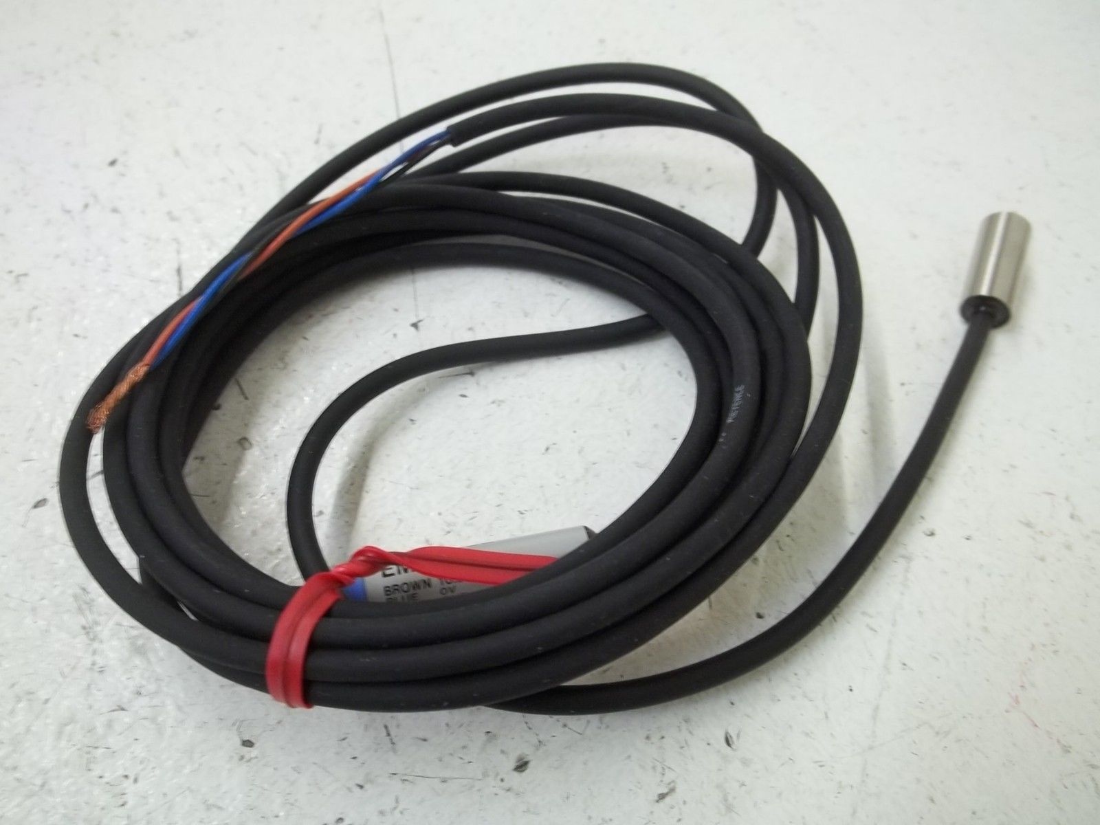KEYENCE EM-080 PROXIMITY SENSOR W/IN-CABLE AMPLIFIER NSMP