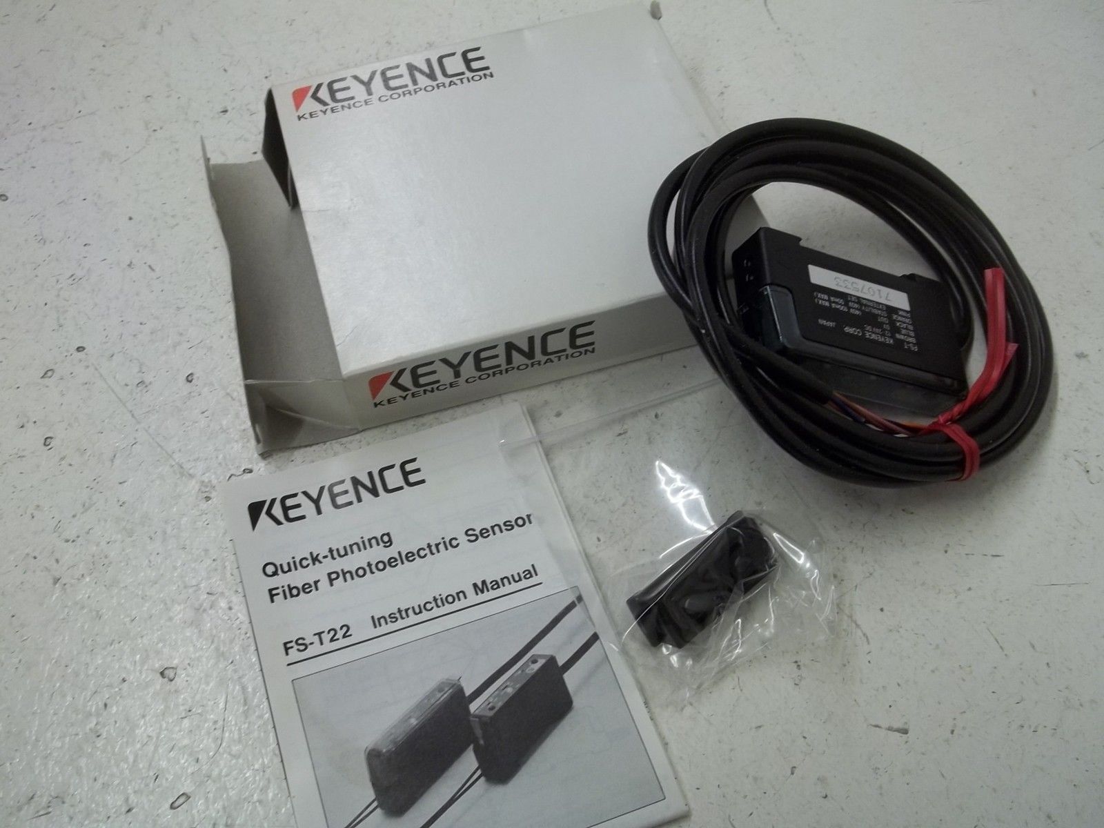 KEYENCE FS-T22 FIBER PHOTOELECTRIC SENSOR NSMP
