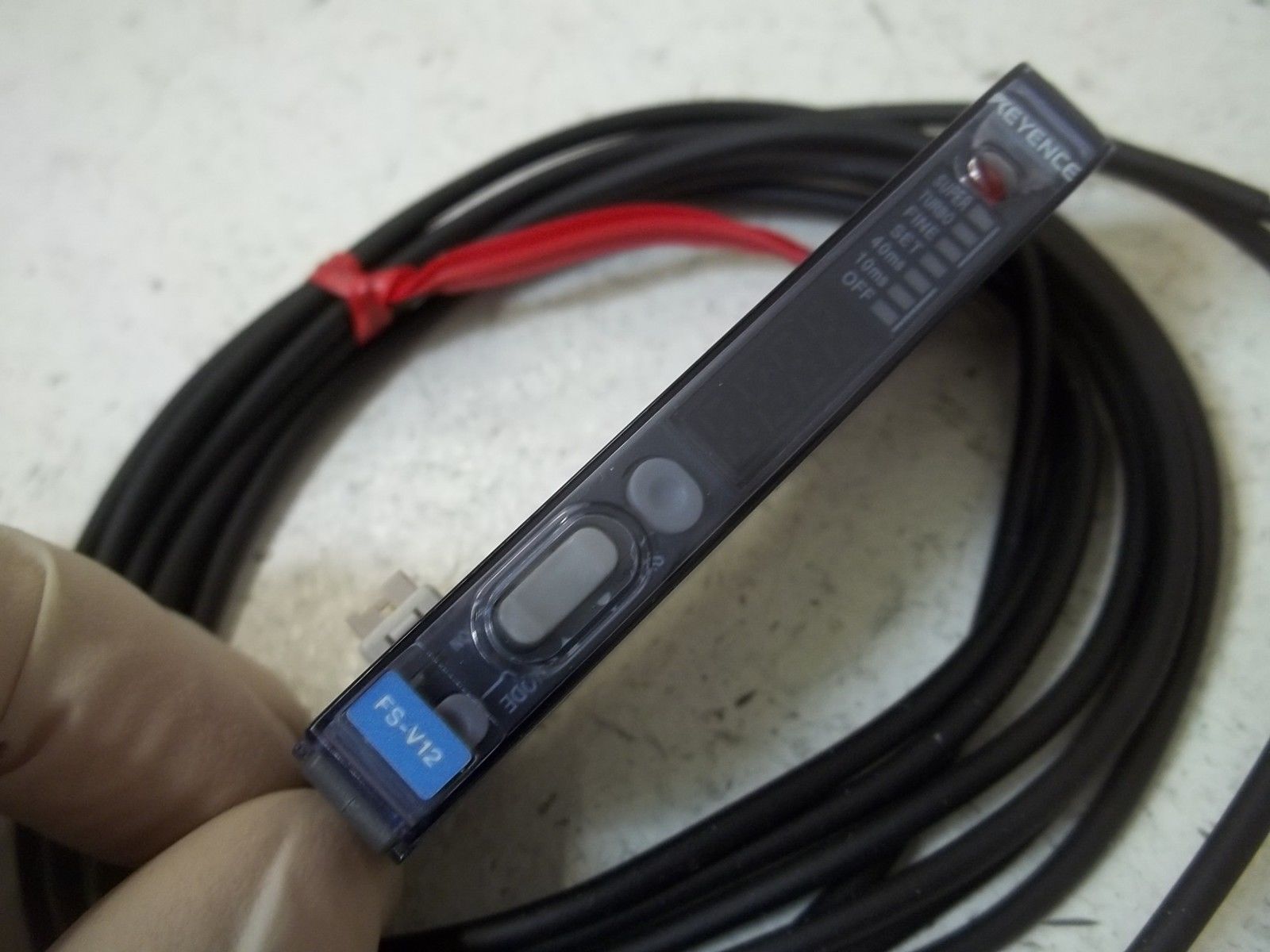 KEYENCE FS-V12 HYBRID FIBEROPTIC SENSOR NSMP