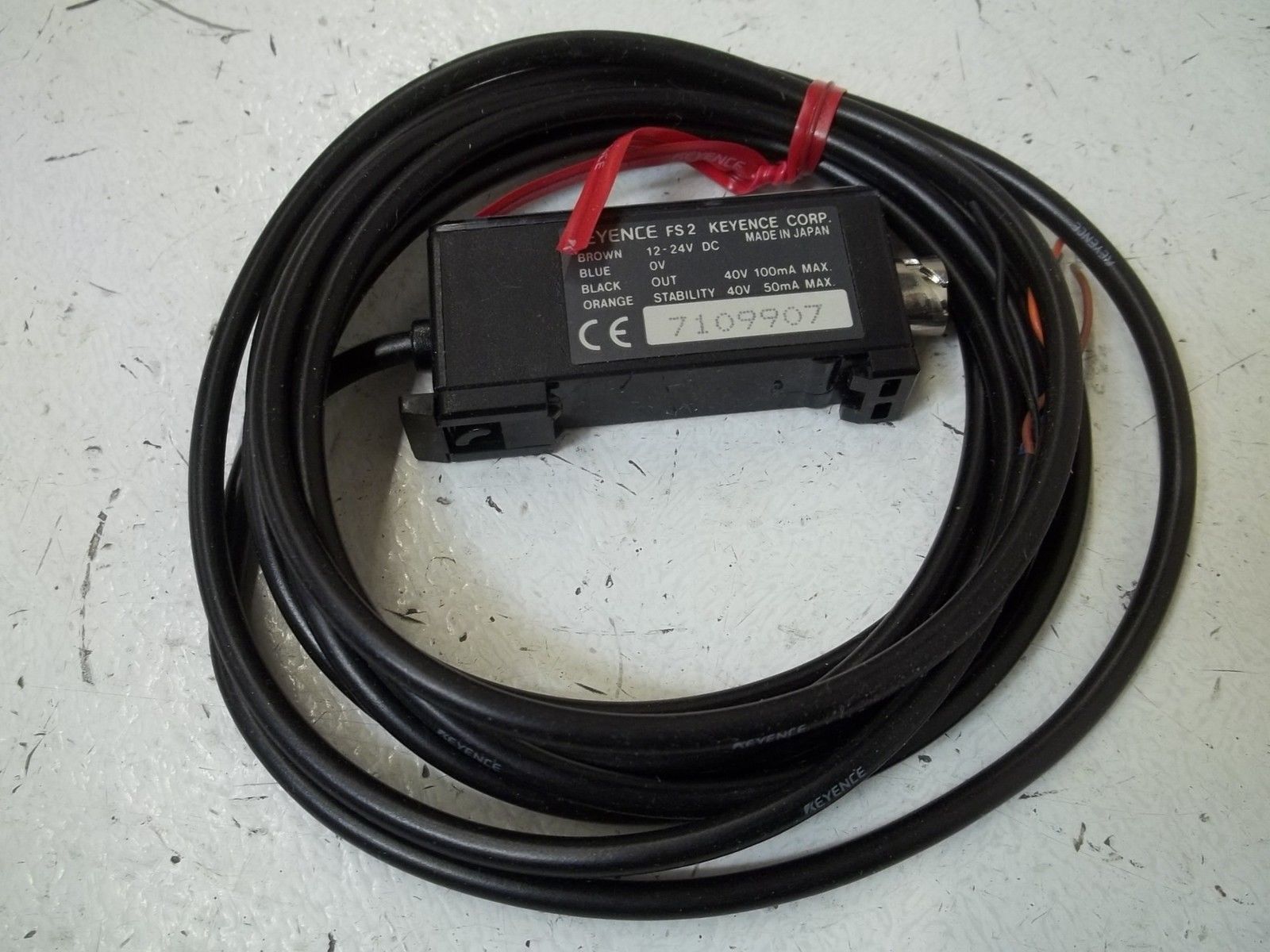 KEYENCE FS2-60 FIBER PHOTOELECTRIC SENSOR  NSMP
