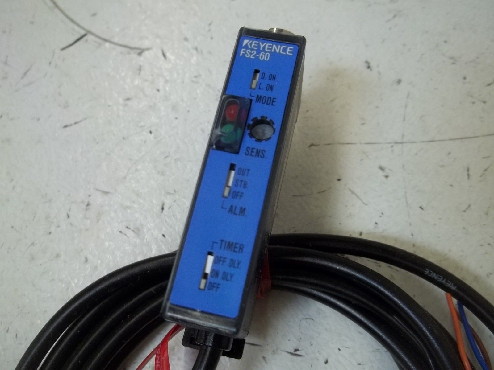 KEYENCE FS2-60 FIBER PHOTOELECTRIC SENSOR  NSMP