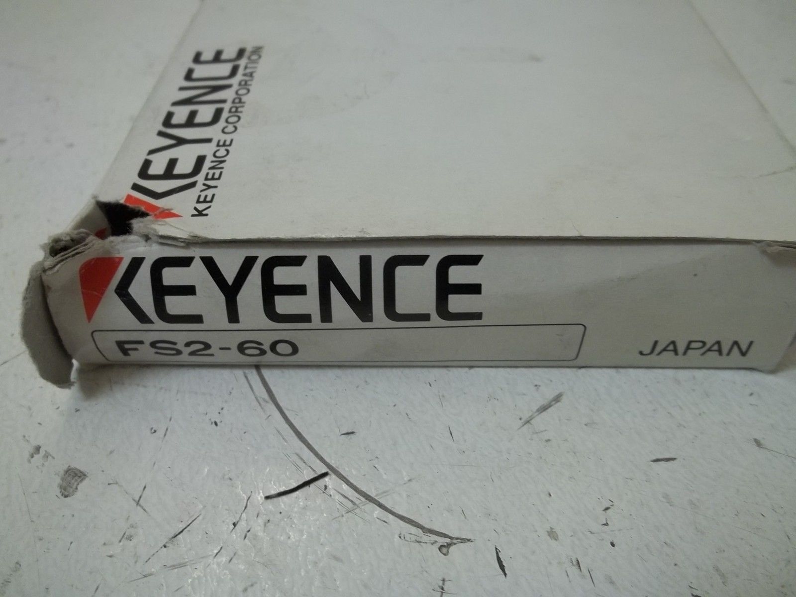 KEYENCE FS2-60 FIBER PHOTOELECTRIC SENSOR  NSMP