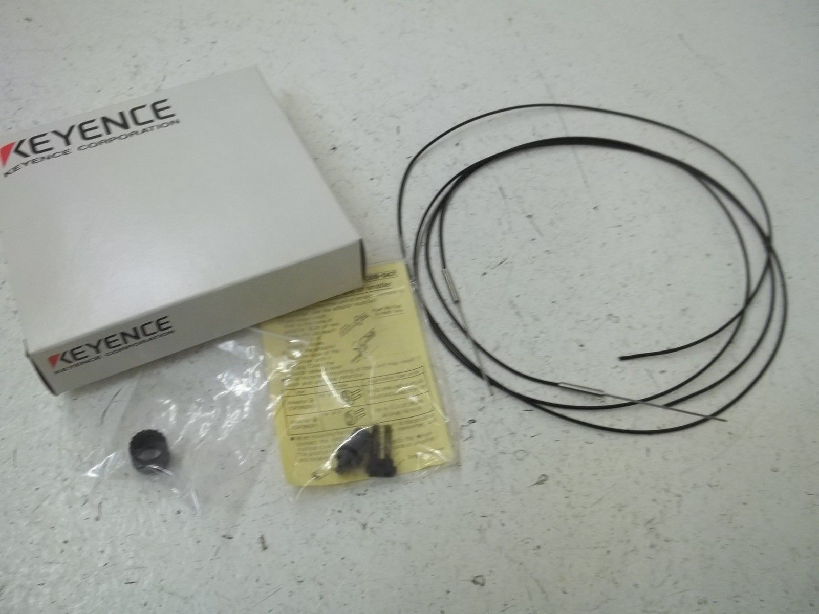 KEYENCE FU-1826 FIBER UNIT (AS PICTURED) NSMP