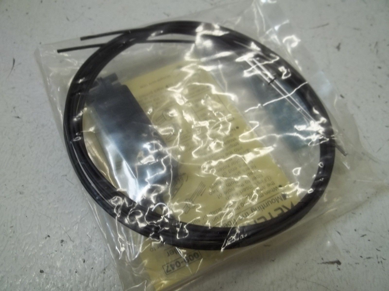KEYENCE FU-1826 REFLECTIVE FIBER UNIT NSMP